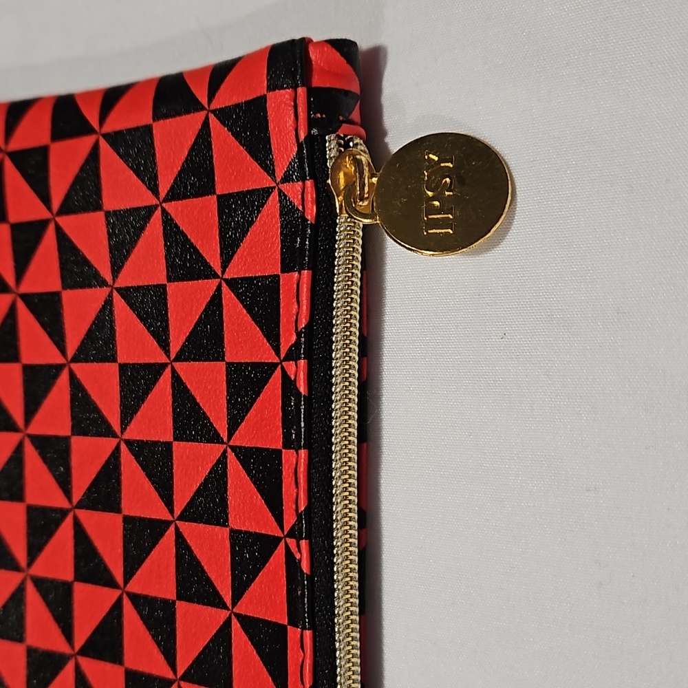 Red and Black Patterned Coin Purse - Picture 2 of 6